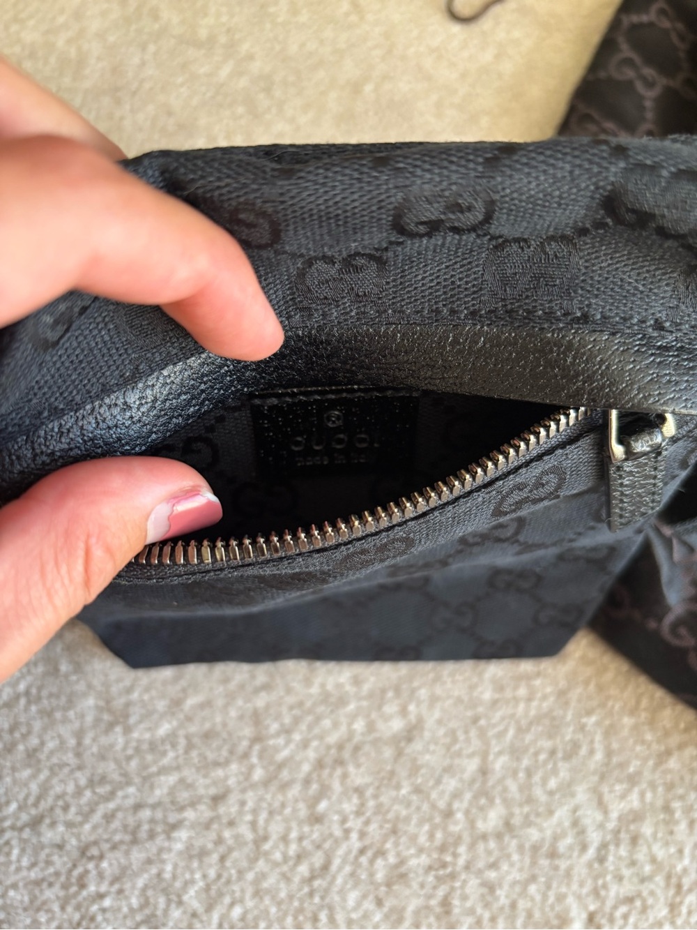 Vintage Gucci Black GG Canvas Belt Bag with Dual Pockets - Picture 14 of 14